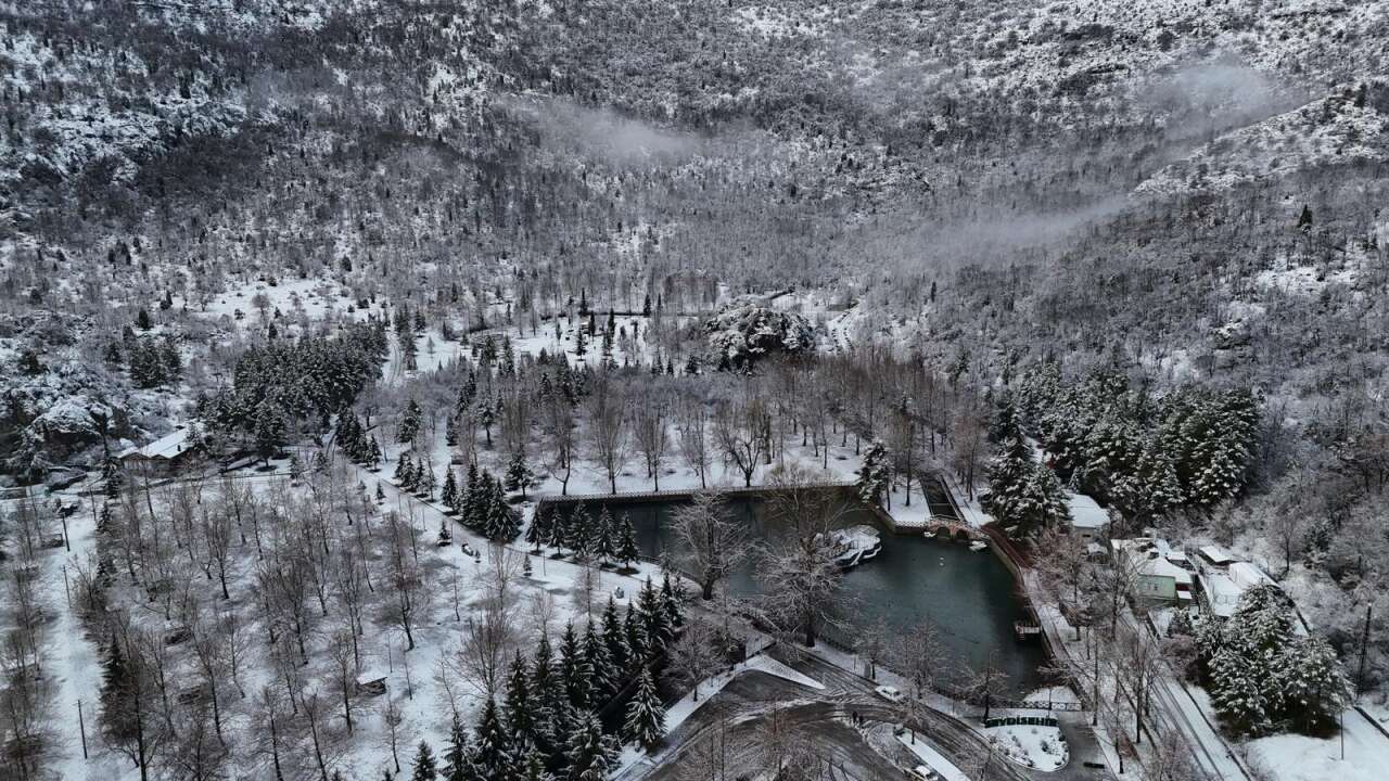 Seydişehir’e beklenen kar geldi! Konya’nın ünlü parkından kış masalı kareler 14